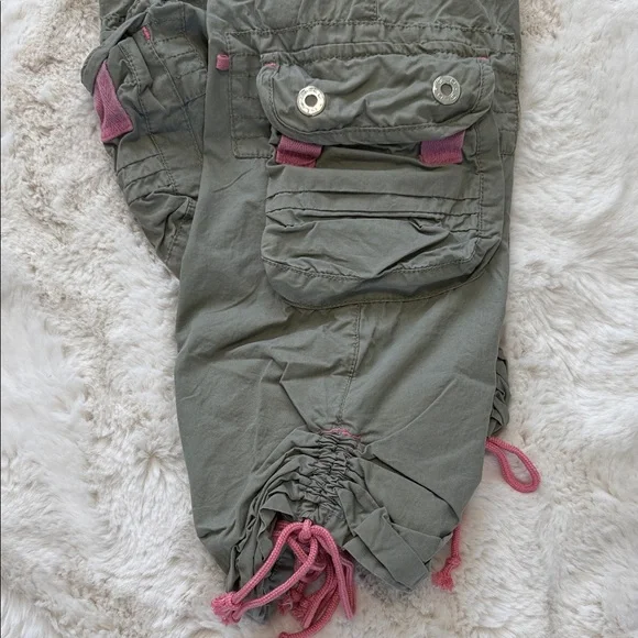 Y2K Stylish GLO Utility Candy Raver Cargo Capri Pants - Picture 10 of 14